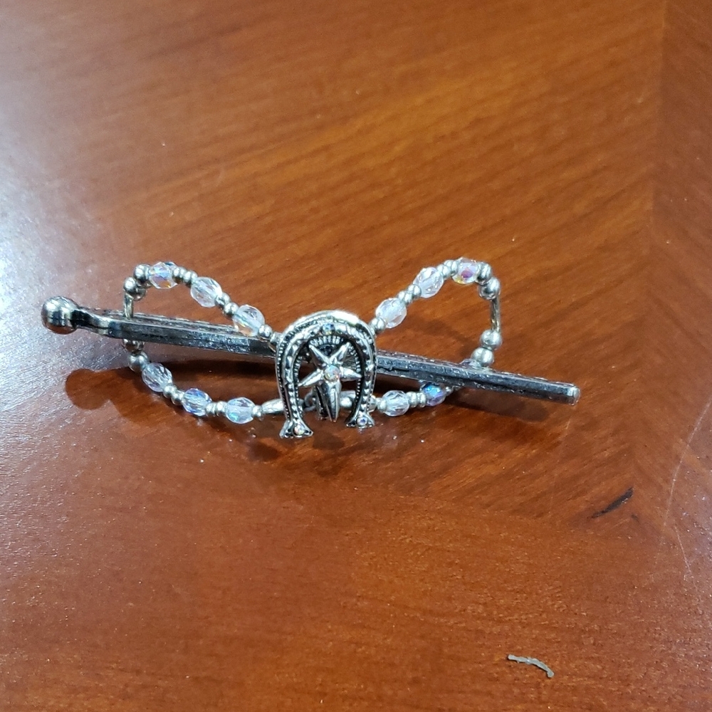 Flexible hair clip